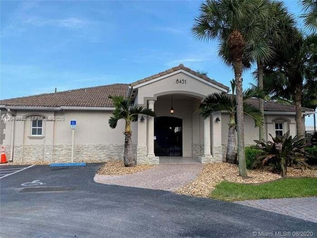 Building Photo - 8441 SW 124th Ave.