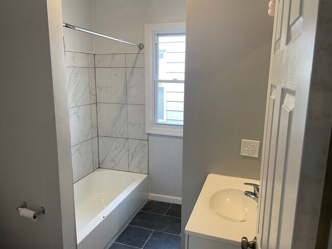 Building Photo - 687 Winchester Ave