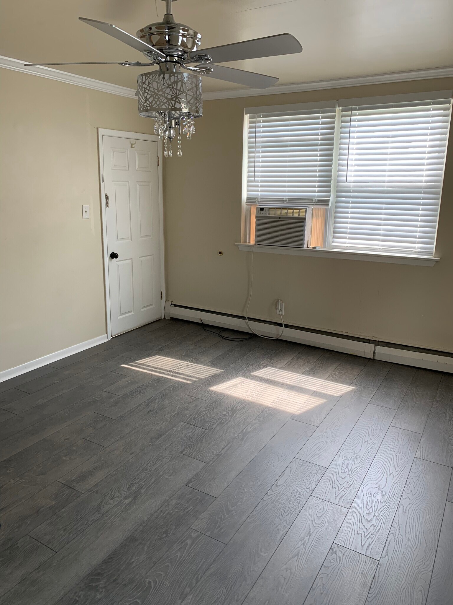 Living room - 157 Burmont Rd