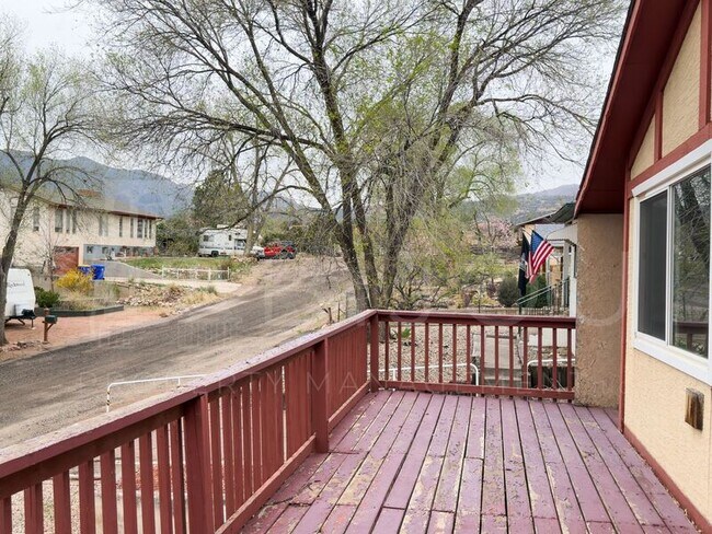 Building Photo - 3306 W Platte Ave