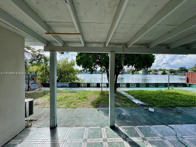 Building Photo - 260 SW 8th Ave