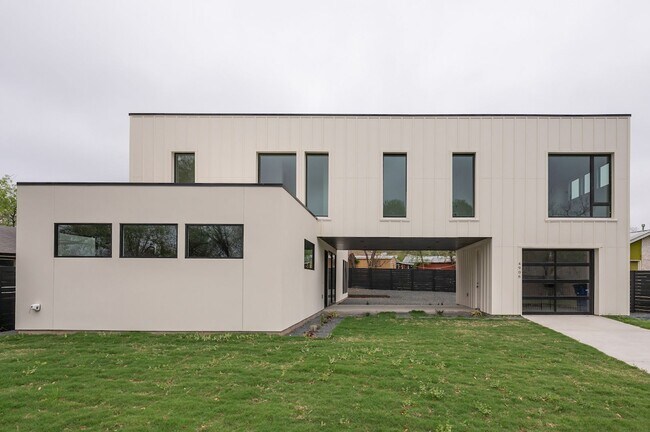 Building Photo - Modern, Updated, South Austin Two Story