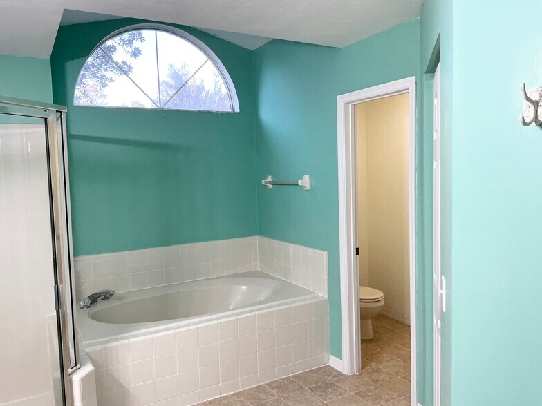 Building Photo - 8707 NW 10th Pl