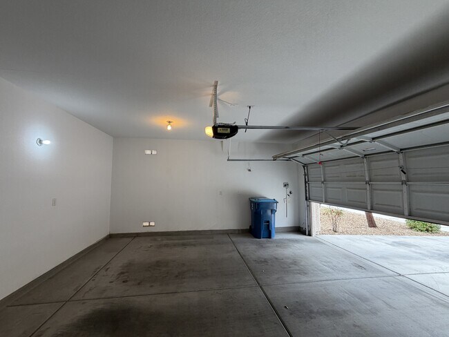 Building Photo - 11833 Arenoso Dr