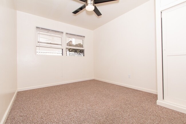 Building Photo - Charming 1 Bed/1 Bath - Just One Block from the Ocean in North Pacific Beach!