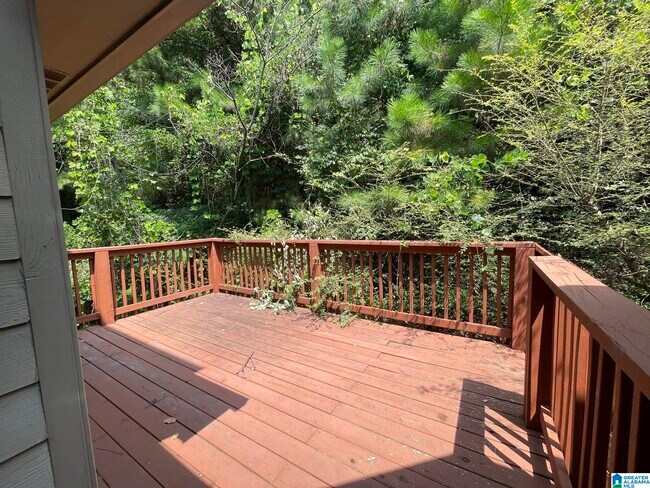 Building Photo - 208 Castlehill Dr