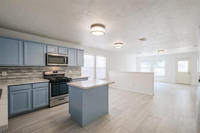 Building Photo - 24507 Cornell Park Ln