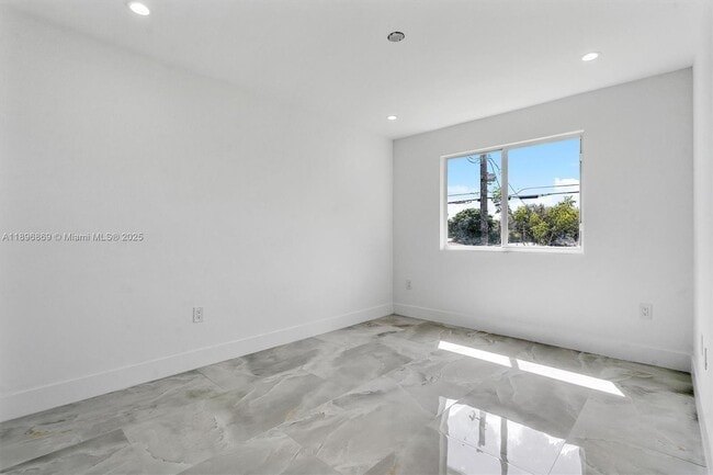 Building Photo - 2926 NW 58th St
