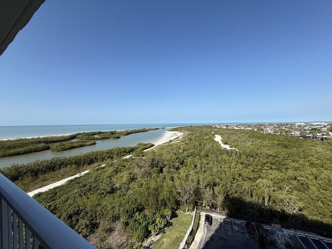 Building Photo - South Seas