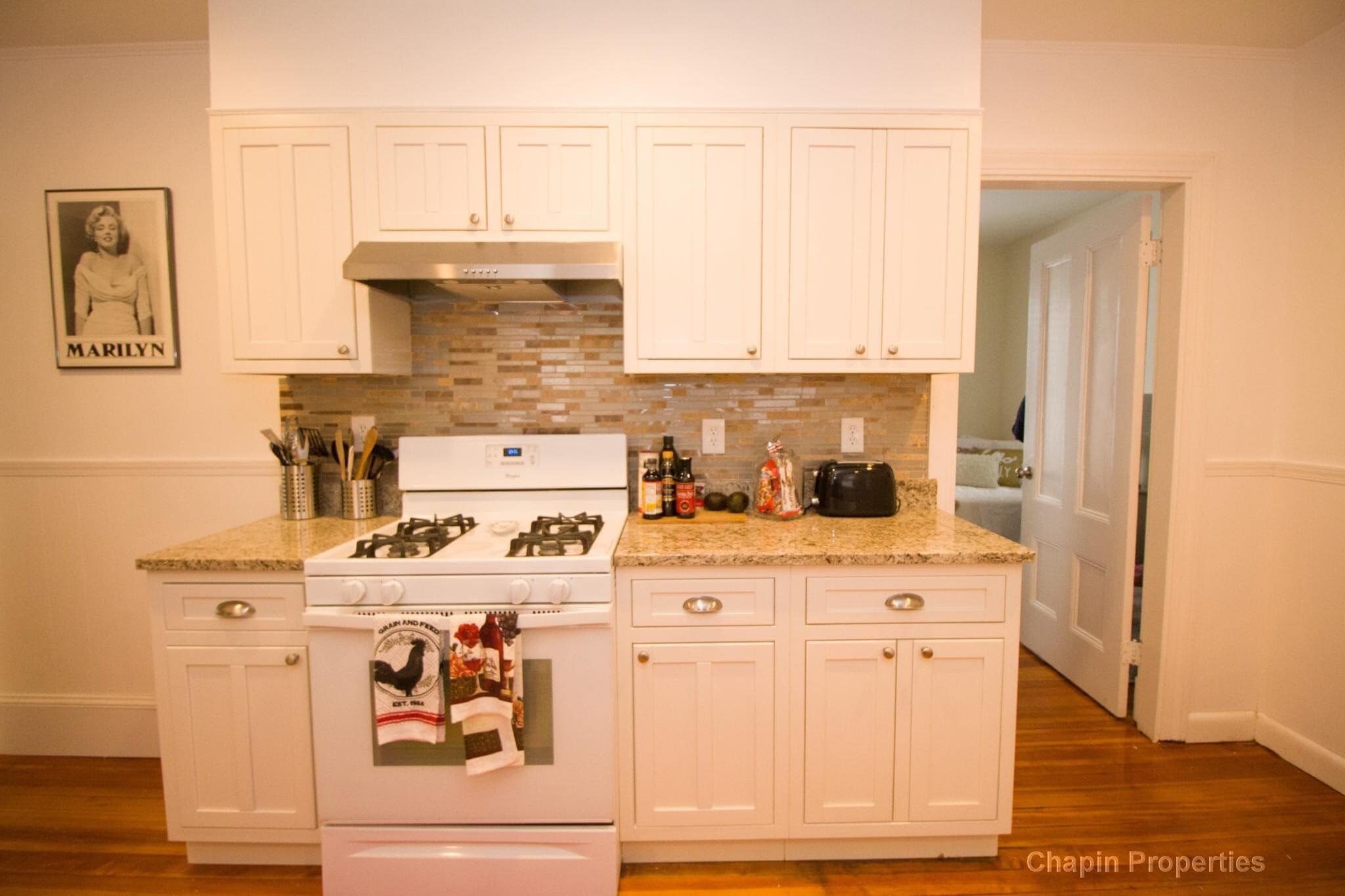 Building Photo - 66 Chestnut St