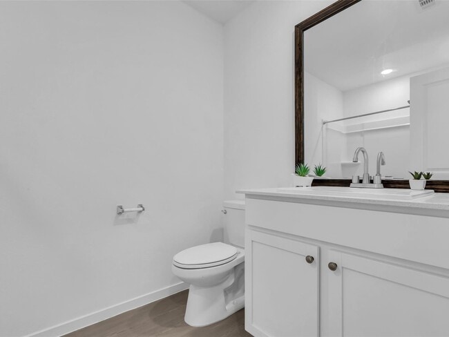 Building Photo - 25344 Carnation Ct