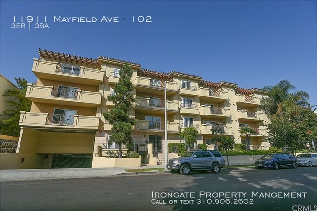 Primary Photo - 11911 Mayfield Ave