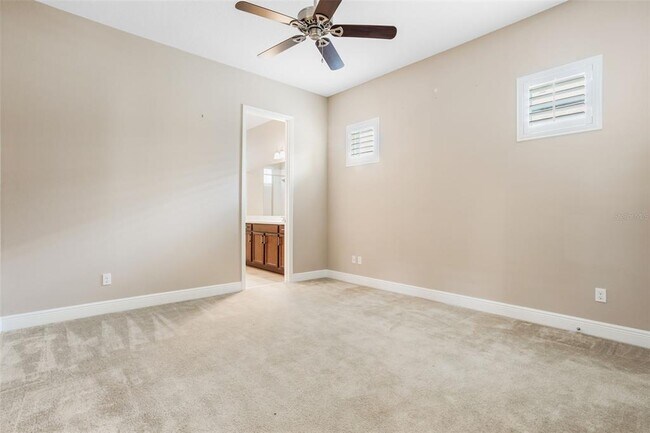 Building Photo - 290 Silver Maple Rd