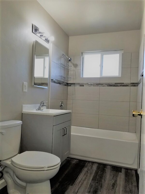 Building Photo - 2116 10th St