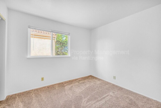 Building Photo - 143 Seal Ct
