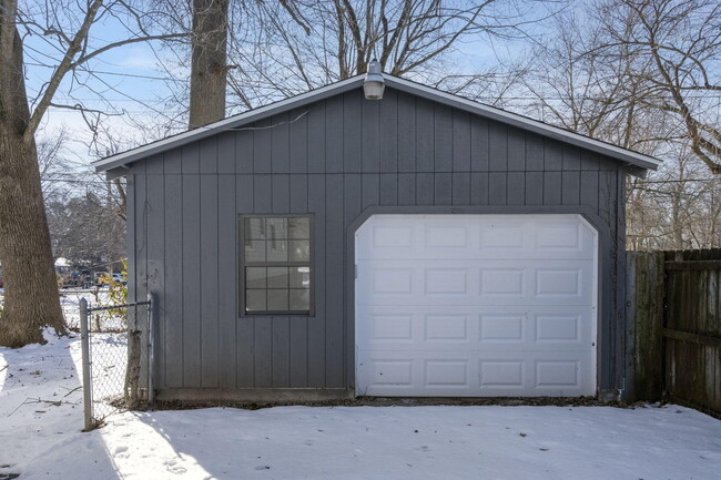 Building Photo - 1054 E Cherokee St