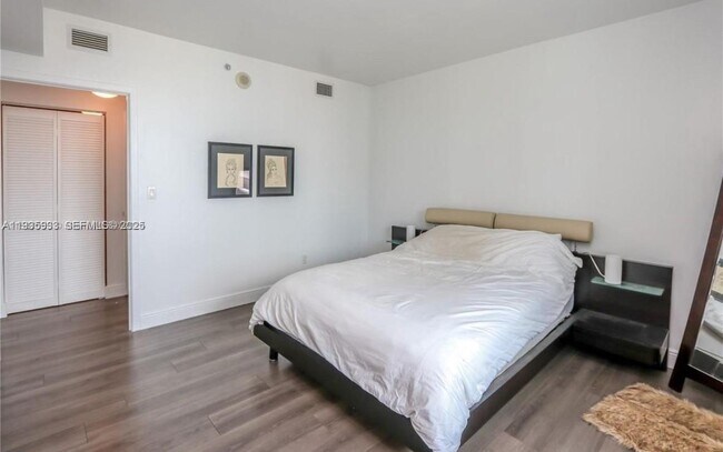 Building Photo - 335 S Biscayne Blvd