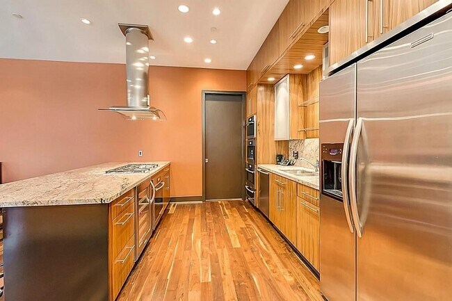 Building Photo - 1600 Post Oak Blvd