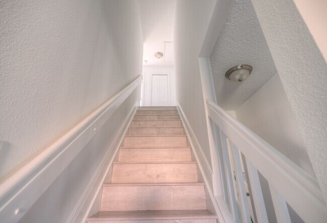 Building Photo - 14610 Astina Way