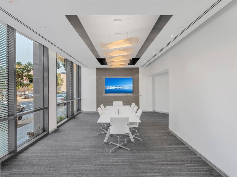 Building Photo - 555 Fulton St