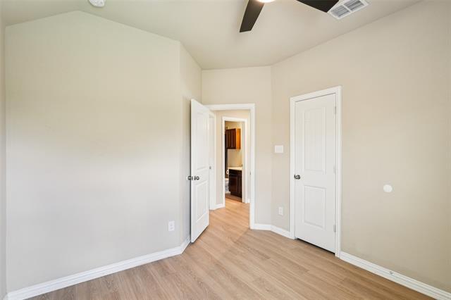 Building Photo - 15937 Alvarado Dr