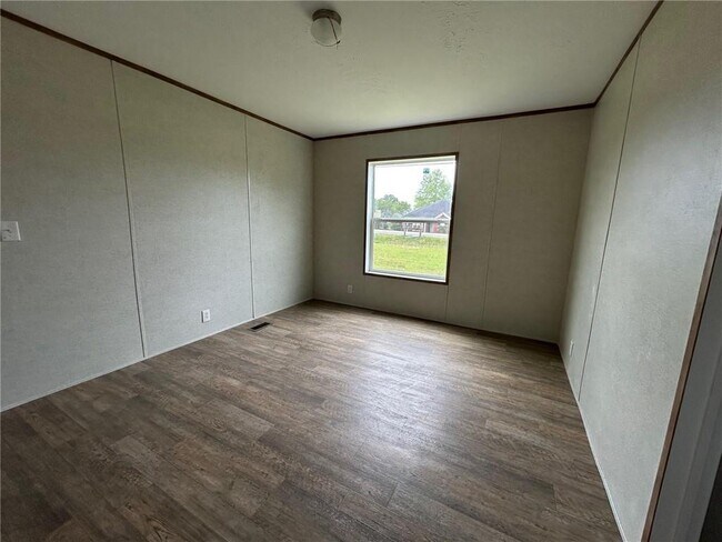 Building Photo - 9310 Scott Dairy Loop Rd S