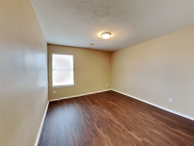 Building Photo - 8030 Echinacea Dr