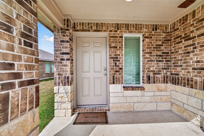 Building Photo - 24410 Oriole Summit Dr