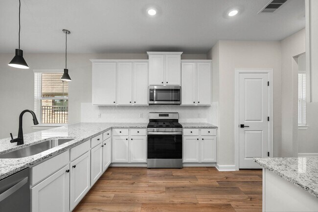 Building Photo - 3008 Myrtle Sunset Dr