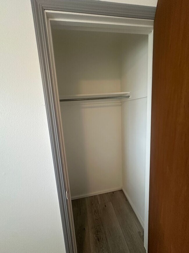 Building Photo - Welcome to this charming 3-bedroom, 2-bathroom home located in Albuquerque, NM