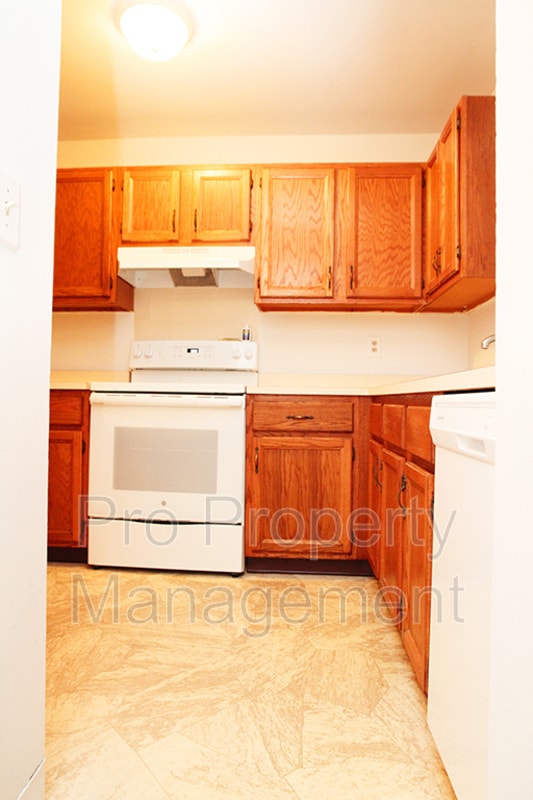 Building Photo - 267 Willow Springs