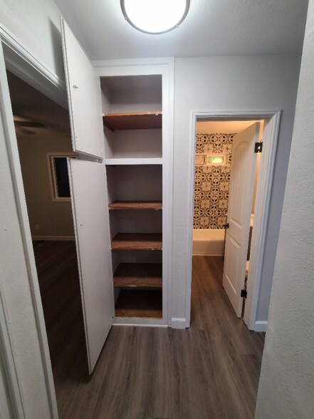 Building Photo - 5026 Auburn Dr