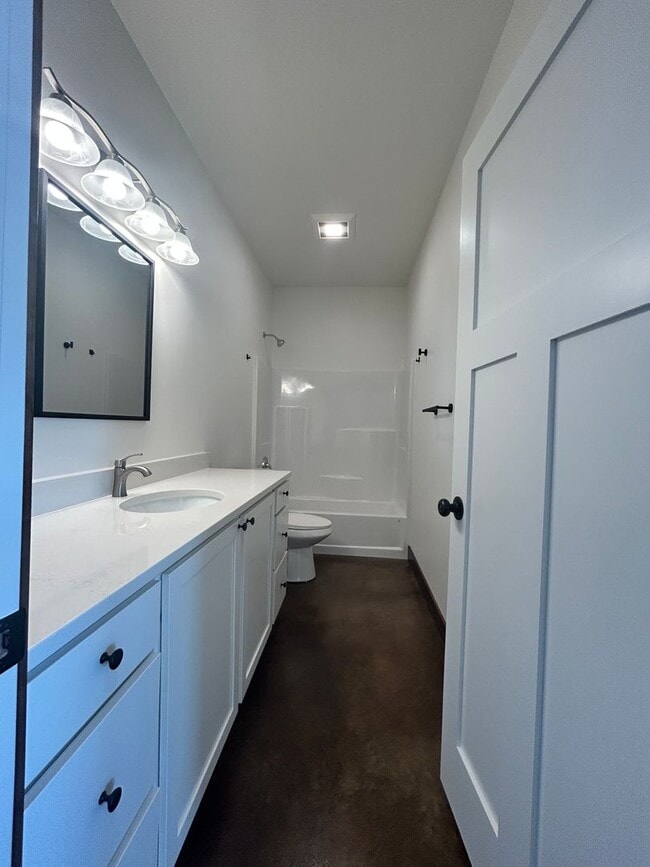 Building Photo - 487 Ashleigh Ln