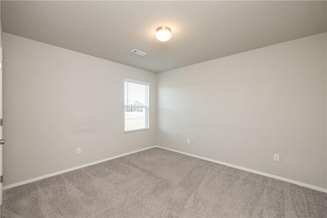 Building Photo - 2701 Bauer St