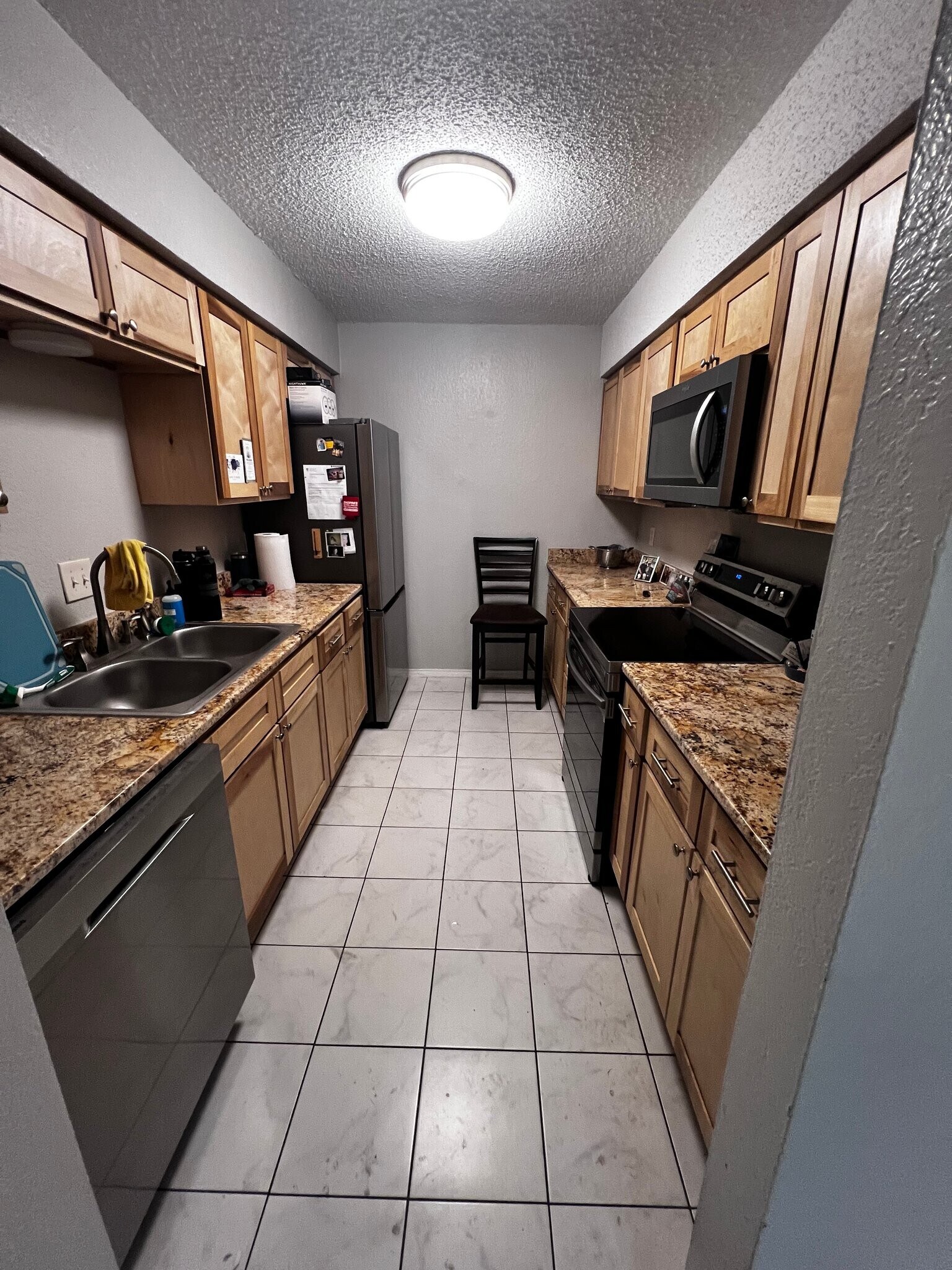 Building Photo - 2214 Lavern St