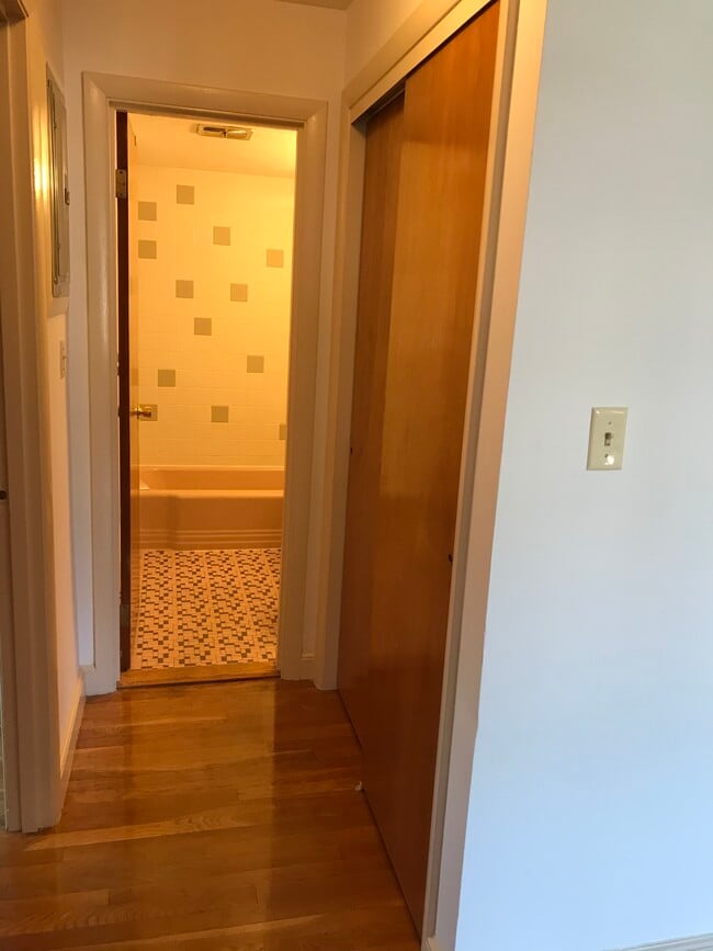 31 Warren St 31 Warren St Waltham MA 02453 Apartment Finder