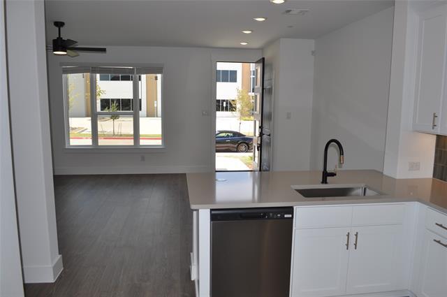 Building Photo - 2553 Huxley Mews