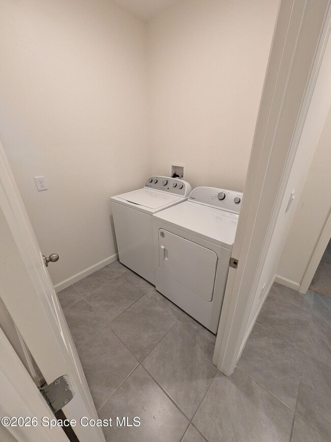 Building Photo - 6694 Topaz Dr