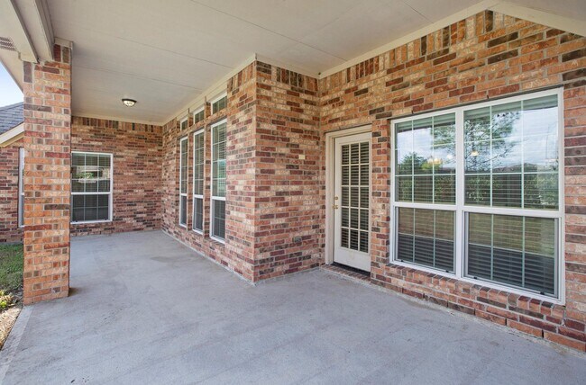 Building Photo - 23919 Via Renata Dr