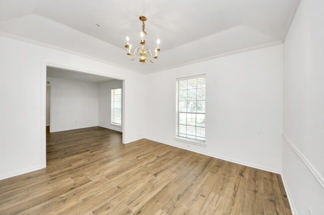 Building Photo - 8006 Oakington Dr