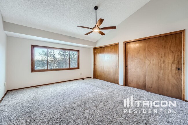 Building Photo - 3606 S Gibralter Cir