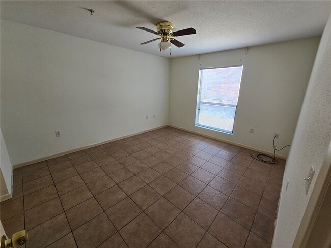 Building Photo - 10110 Forum W Dr