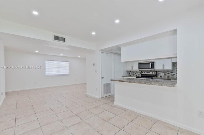 Building Photo - 8401 SW 107th Ave