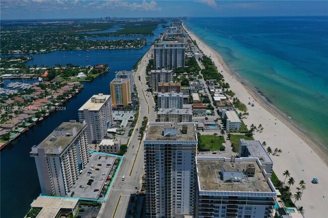 Building Photo - 1600 S Ocean Dr