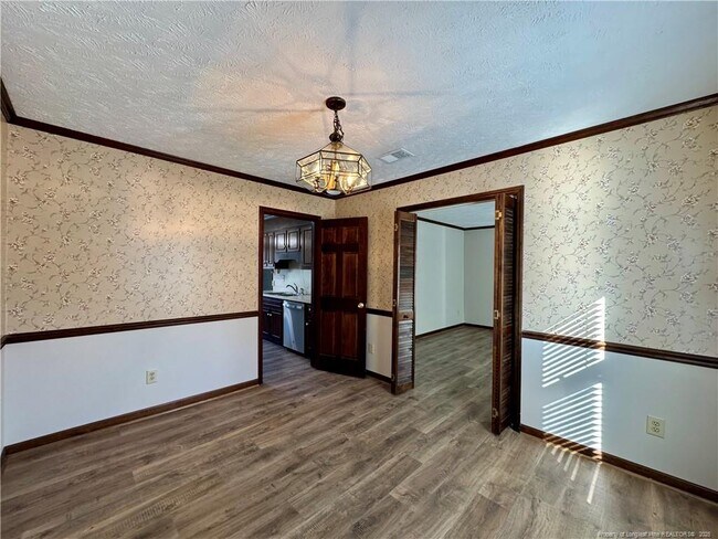 Building Photo - 389 Conifer Dr