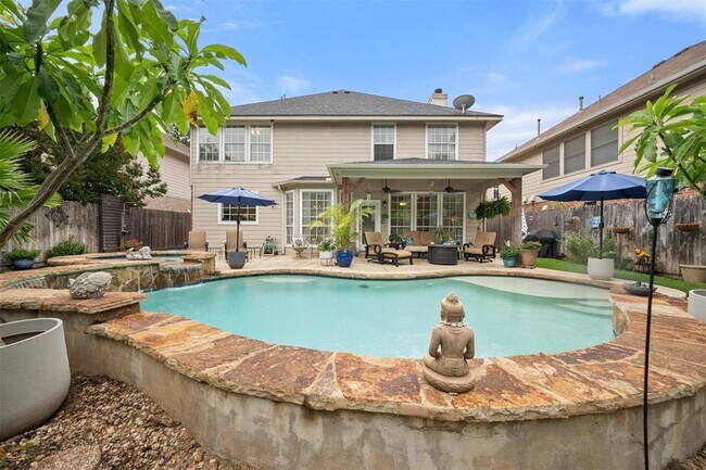 Building Photo - 1215 Boerne Dr