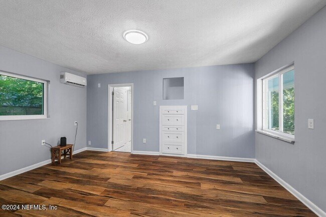 Building Photo - 4007 Aldington Dr