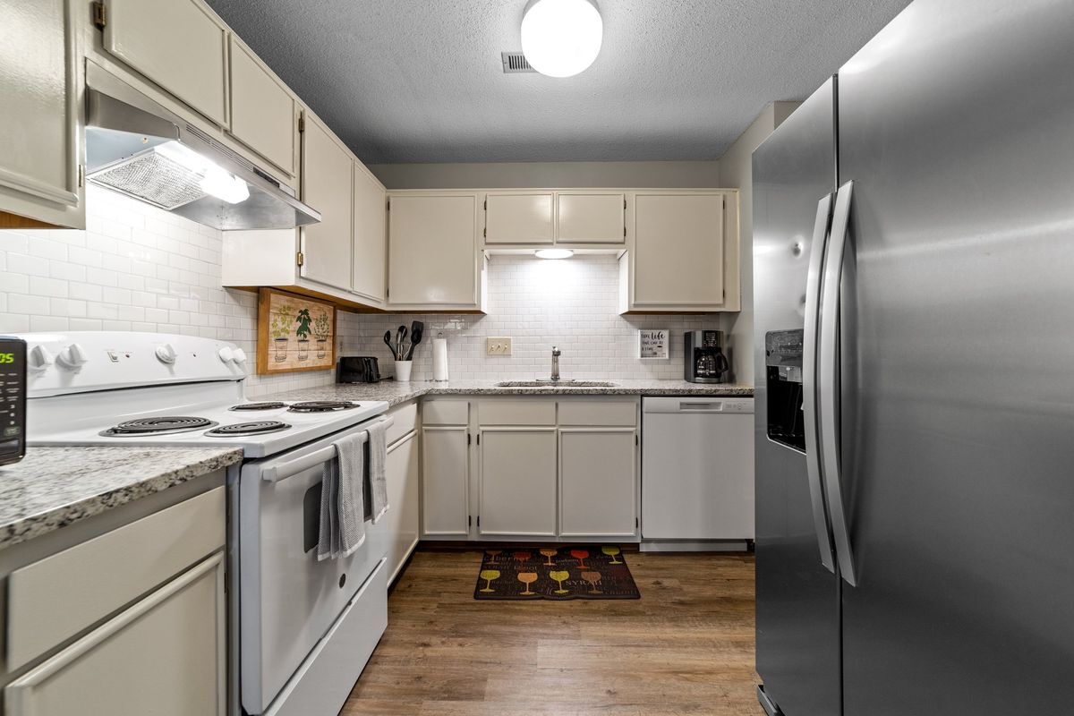 Building Photo - 4330 Edith Ln