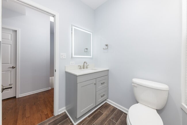 Building Photo - 6543 S Drexel Ave