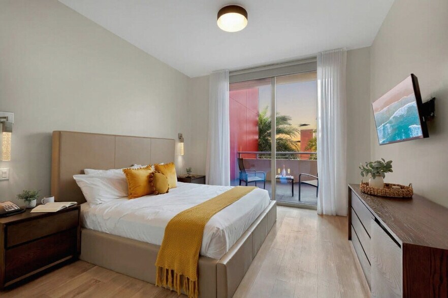 Building Photo - 777 N Ocean Dr